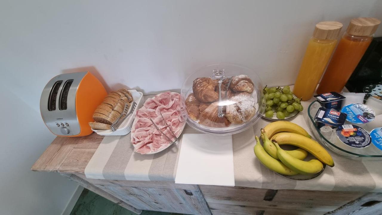 Antica Dimora Dei Gelsi Bed & Breakfast Manerba del Garda Eksteriør bilde