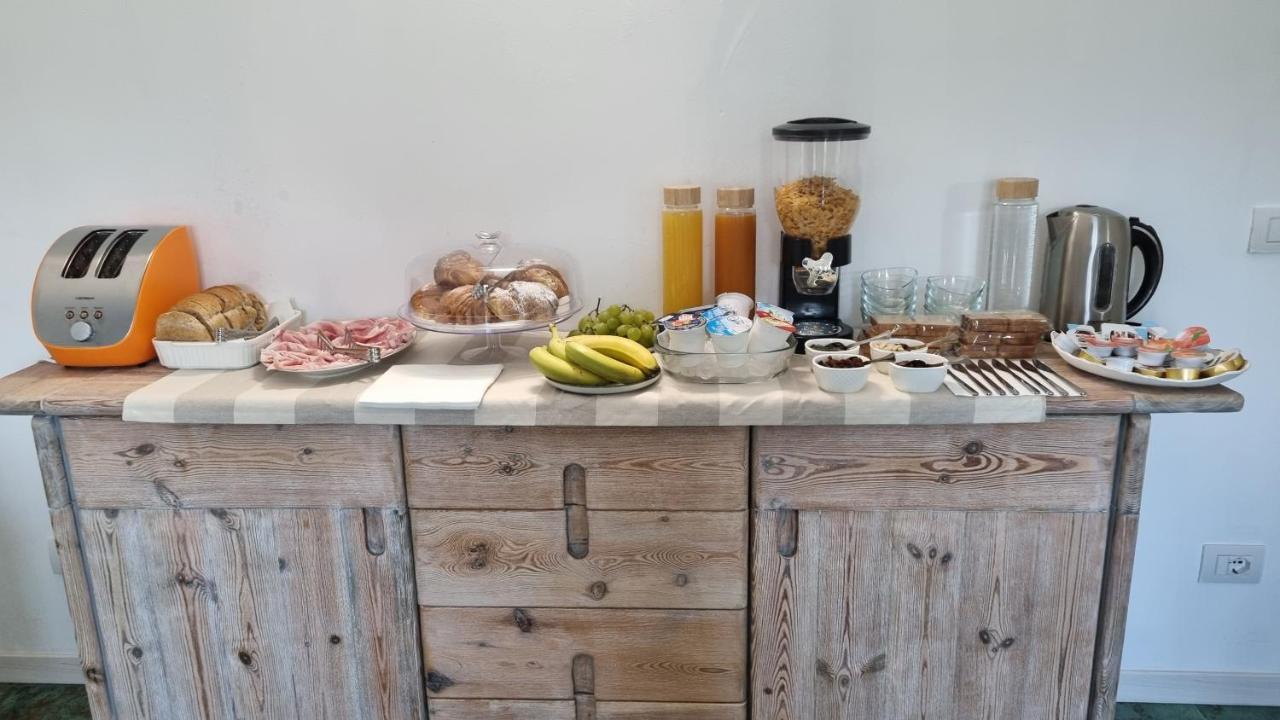 Antica Dimora Dei Gelsi Bed & Breakfast Manerba del Garda Eksteriør bilde