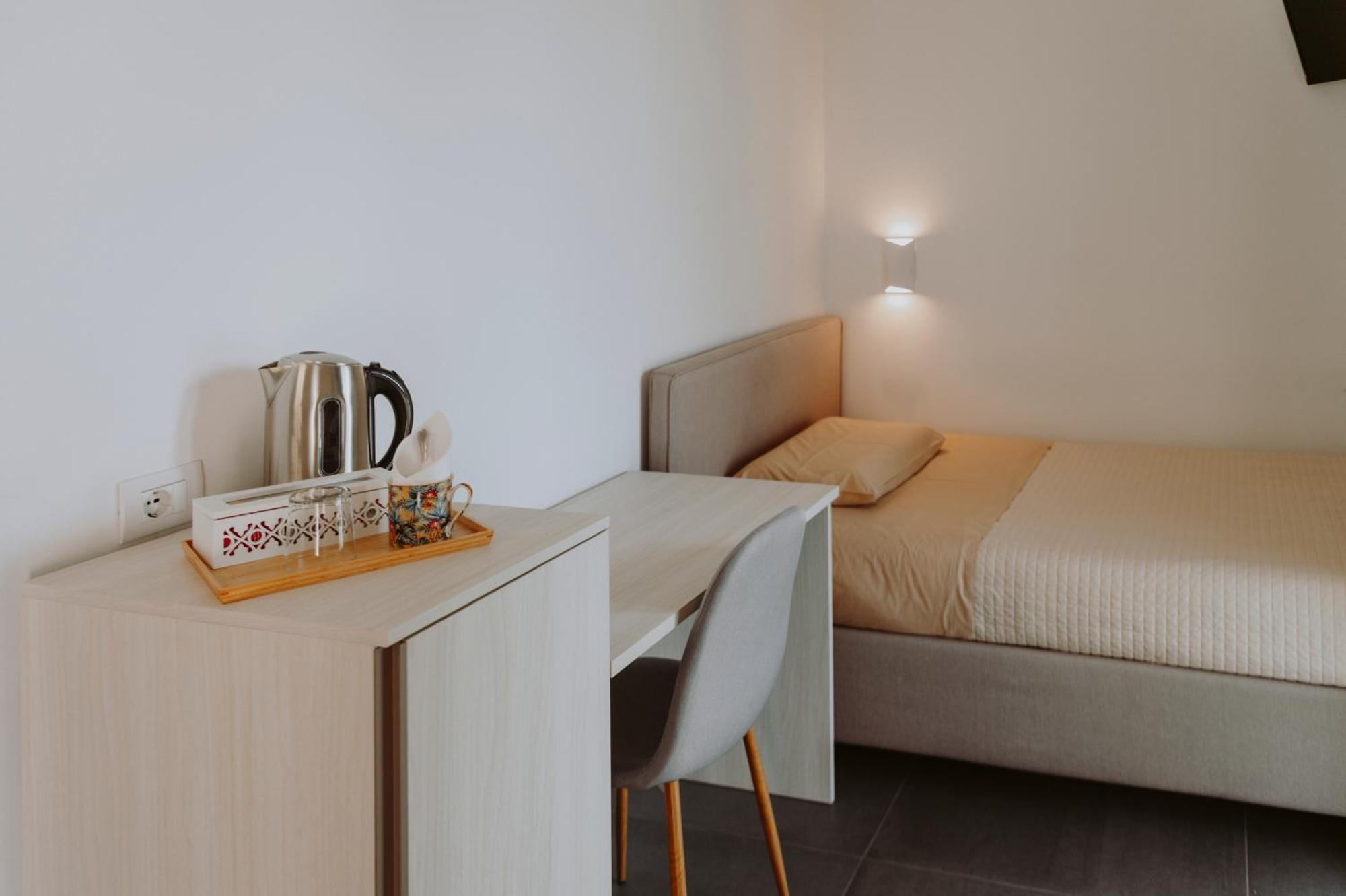 Antica Dimora Dei Gelsi Bed & Breakfast Manerba del Garda Eksteriør bilde